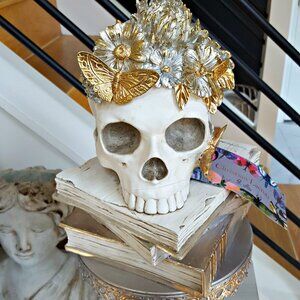 NEW! EXQUISITE GOTH Glam SKULL & BOOKS